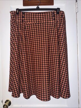 A-Line Midi Skirt in Orange and Black Houndstooth